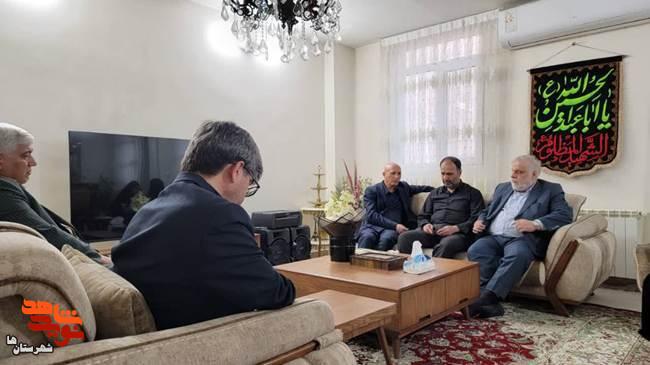 نهضت دیدار با خانواده شهدای حوادث اخیر/۱۲۰ خانواده شهید دیدار شدند