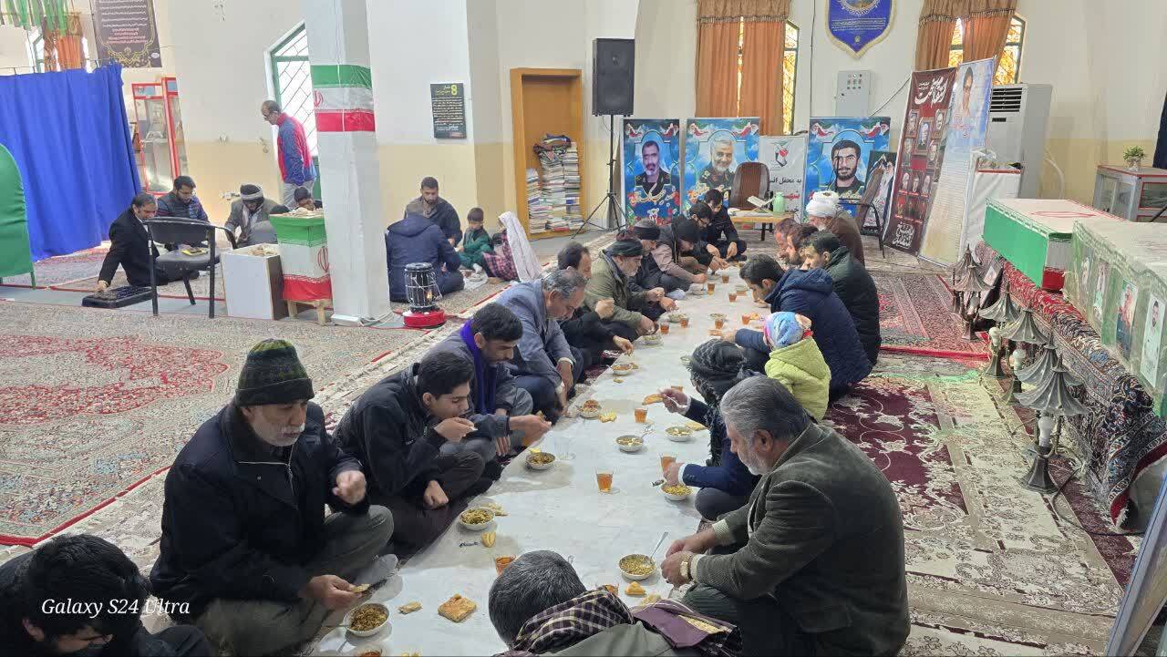 برگزاری مراسم دعای ندبه به یاد شهدای غریب اسارت در گلزار شهدای زابل