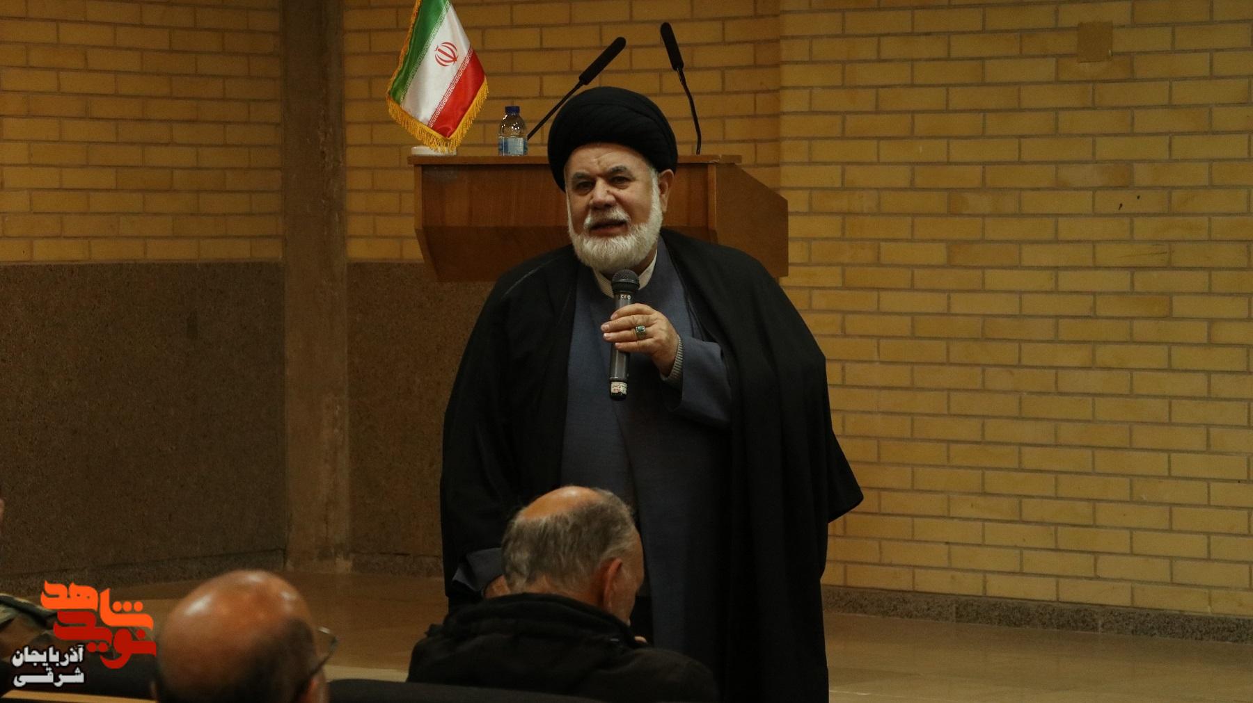 همایش اساتید درس «دفاع مقدس و مقاومت» در دانشگاه هنر اسلامی تبریز برگزار شد همایش اساتید درس «دفاع مقدس و مقاومت» در دانشگاه هنر اسلامی تبریز برگزار شد