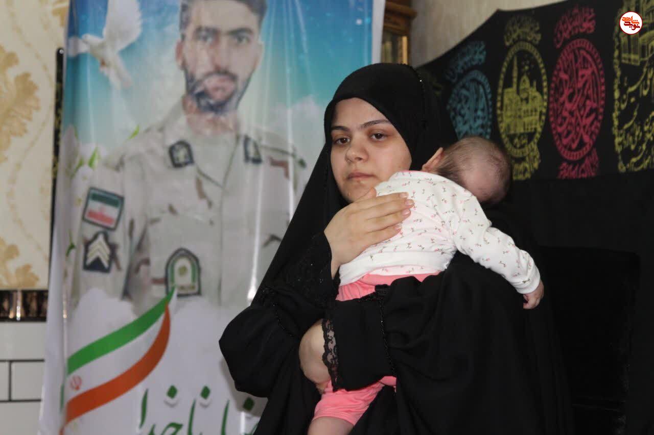 گزارش تصویری/ دیدار مدیر کل فرهنگی و تبلیغات بنیاد شهید با خانواده شهدای جنایات اخیر در خوزستان