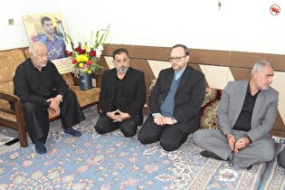 دیدار مدیر اداره کل امور فرهنگی و تبلیغات بنیاد شهید با خانواده شهدای جنایات اخیر در خوزستان