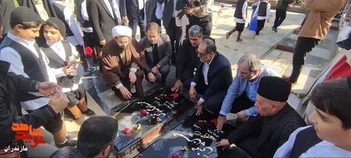 تصاویر/تجدید میثاق با شهدای مازندران در آغاز دهه مبارک فجر