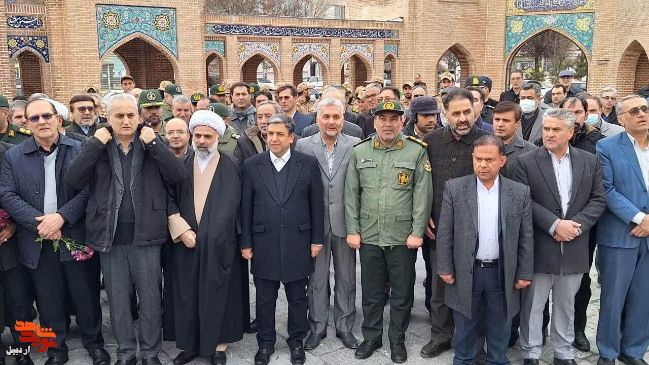 آیین غبارروبی و گلباران مزار شهدای اردبیل+ عکس