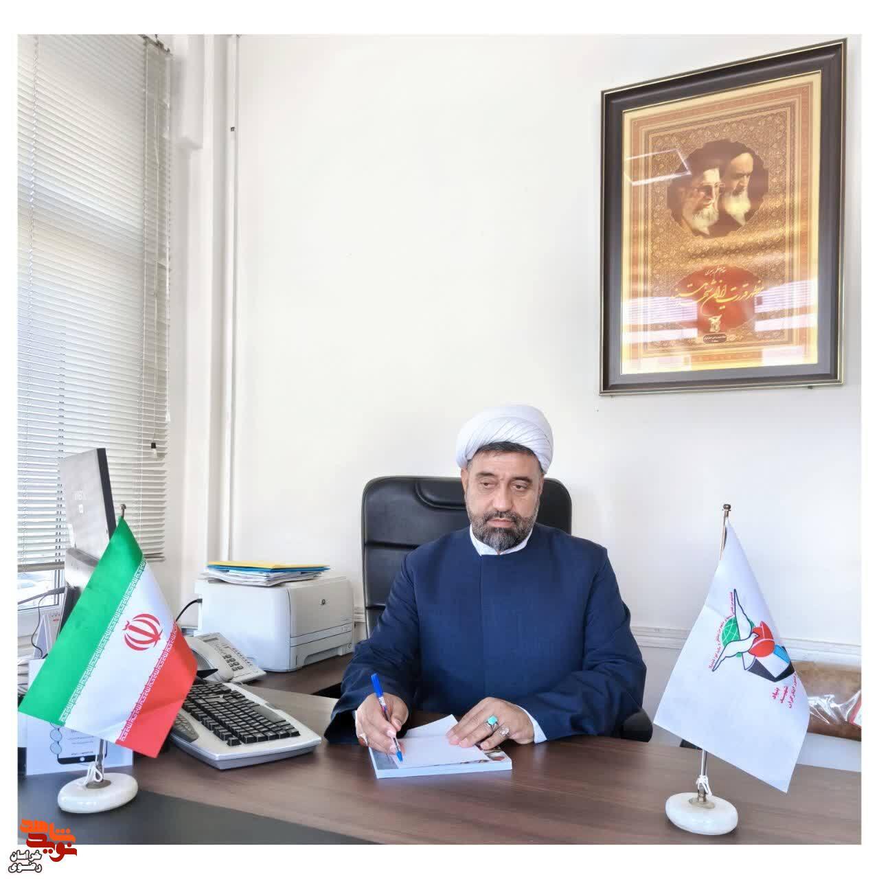 گاهی رنج زنده نگه داشتن خون شهید، از خود شهادت کمتر نیست گاهی رنج زنده نگه داشتن خون شهید، از خود شهادت کمتر نیست