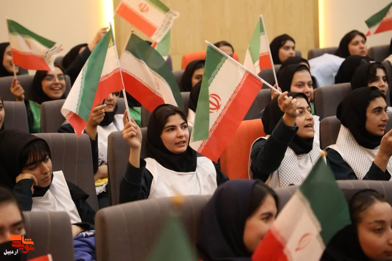 آیین استانی نواختن زنگ انقلاب در اردبیل+ عکس