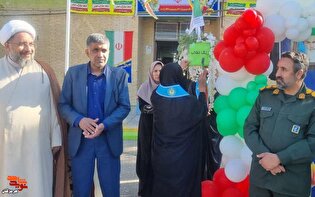 نواخته شدن زنگ انقلاب در مدارس شهرستان حاجی‌آباد