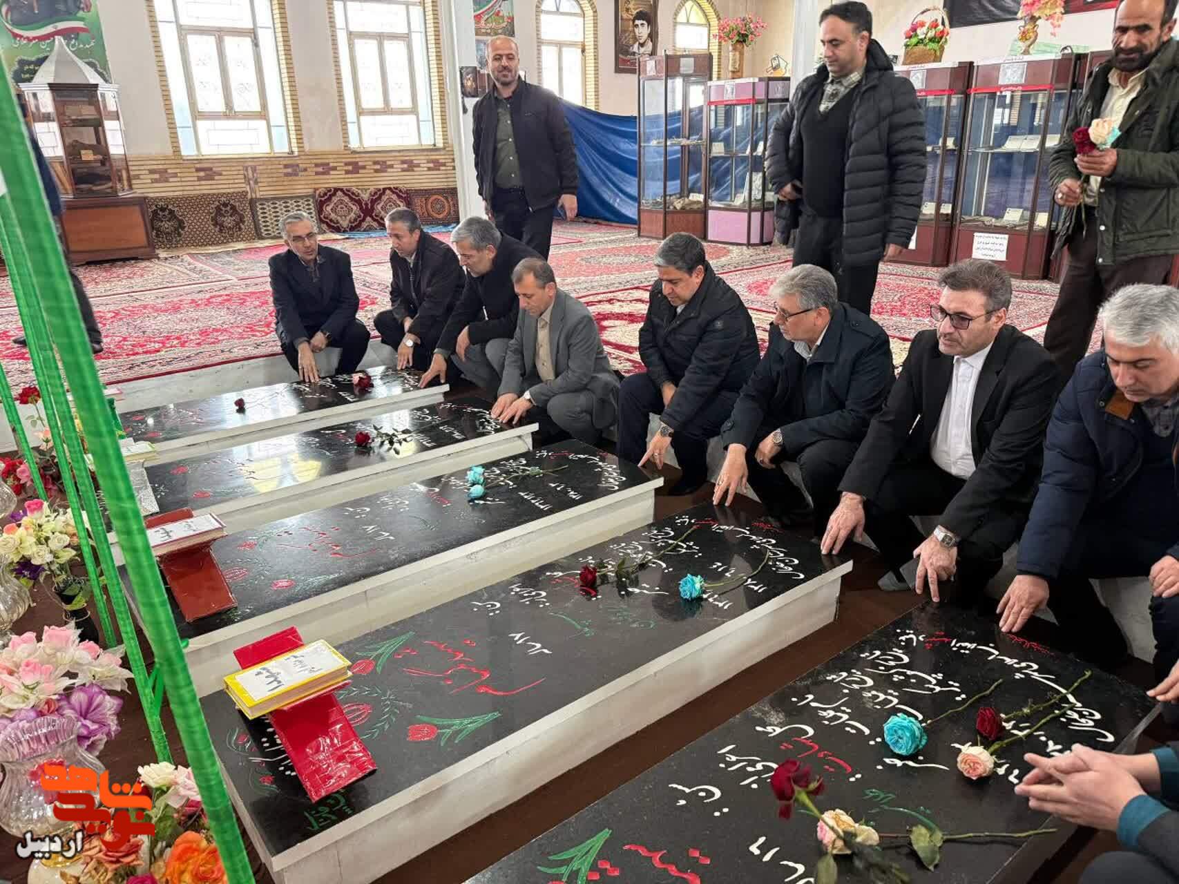 ادای احتراما استاندار ردبیل به مقام شهدای گمنام شهرستان خلخال+ عکس