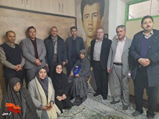 دیدار رئیس جهاد دانشگاهی اردبیل با خانواده شهید«میر یوسف سیدکاظمی»