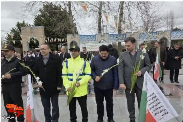 تصاویر/مراسم ملی میهمانی لاله‌ها در گلزار شهدای مازندران
