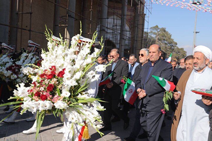 «میهمانی لاله‌ها» در گلزار شهدای بهشت زهرا (س)