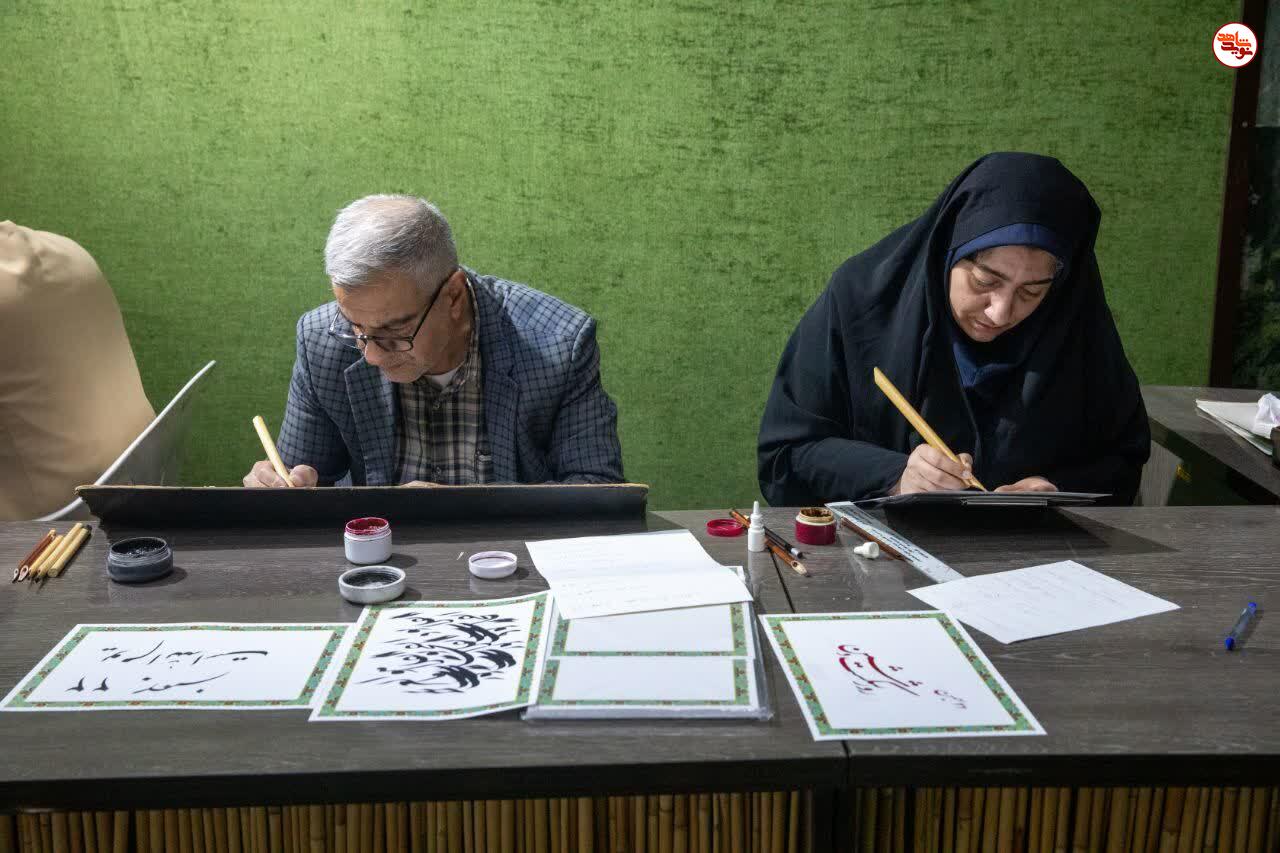 گزارش تصویری/ برگزاری آیین «میهمانی لاله ها» به مناسبت ایام الله دهه مبارک فجر در گلزار شهدای اهواز