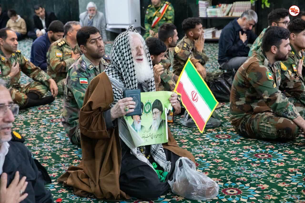 گزارش تصویری/ برگزاری آیین «میهمانی لاله ها» به مناسبت ایام الله دهه مبارک فجر در گلزار شهدای اهواز