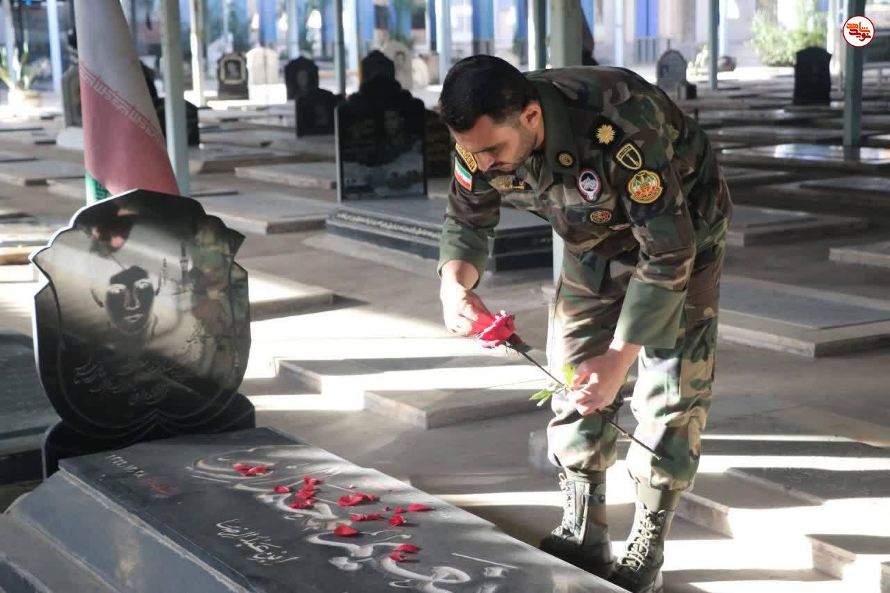 گزارش تصویری/ برگزاری آیین «میهمانی لاله ها» به مناسبت ایام الله دهه مبارک فجر در گلزار شهدای اهواز