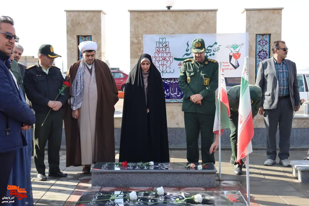 آیین میهمانی لاله‌ها همزمان با سراسر کشور در شهرستان باروق