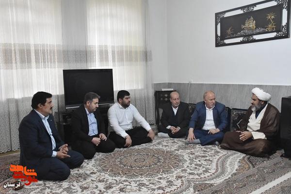 دیدار با خانواده شهیدان والامقام«سردار علیمردان آزادبخت و اسد علی آزادبخت» در شهرستان کوهدشت