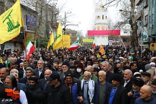 تصاویر/شرکت مدیرکل بنیاد شهید و امور ایثارگران مازندران در راهپیمایی ۲۲ بهمن در ساری