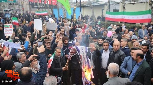 تصاویر/شرکت مدیرکل بنیاد شهید و امور ایثارگران مازندران در راهپیمایی ۲۲ بهمن در ساری
