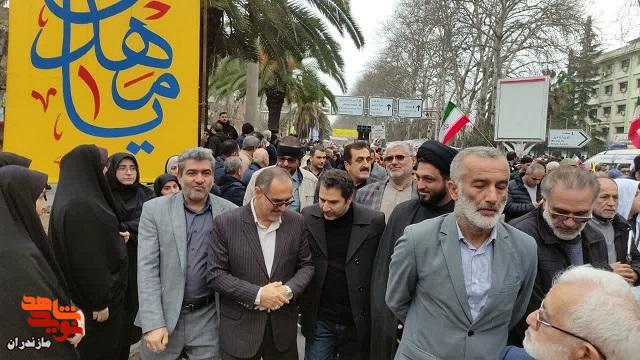 تصاویر/شرکت مدیرکل بنیاد شهید و امور ایثارگران مازندران در راهپیمایی ۲۲ بهمن در ساری