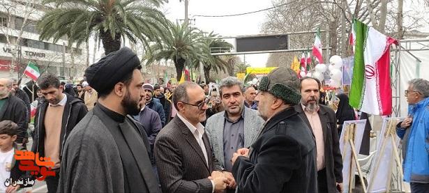 تصاویر/شرکت مدیرکل بنیاد شهید و امور ایثارگران مازندران در راهپیمایی ۲۲ بهمن در ساری