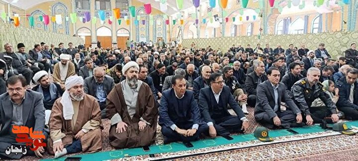 ماهنشانی ها در راهپیمایی یوم‌الله ۲۲ بهمن حضور با شکوهی داشتند