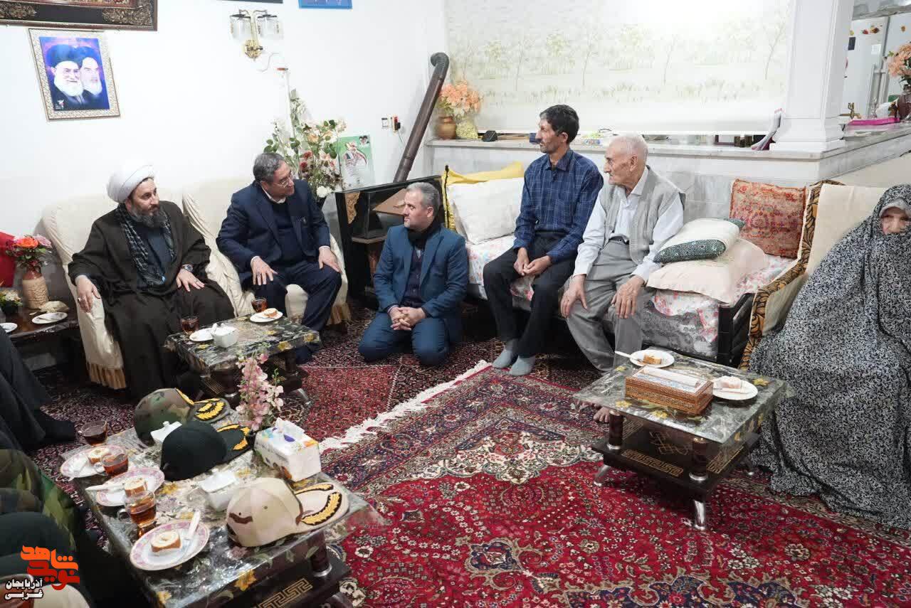 همزمان با یوم‌الله ۲۲ بهمن دیدار استاندار آذربایجان‌غربی با خانواده معظم شهیدان بهفر