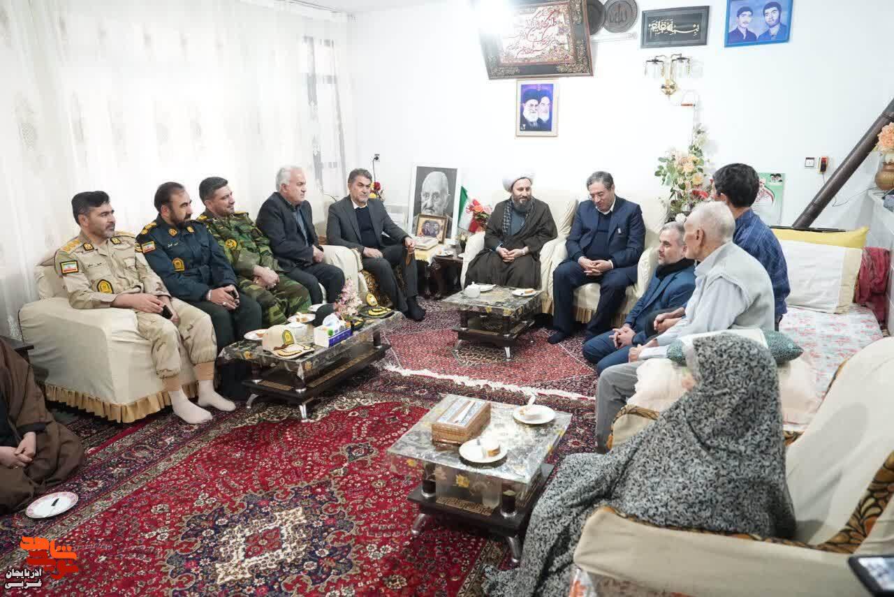 همزمان با یوم‌الله ۲۲ بهمن دیدار استاندار آذربایجان‌غربی با خانواده معظم شهیدان بهفر