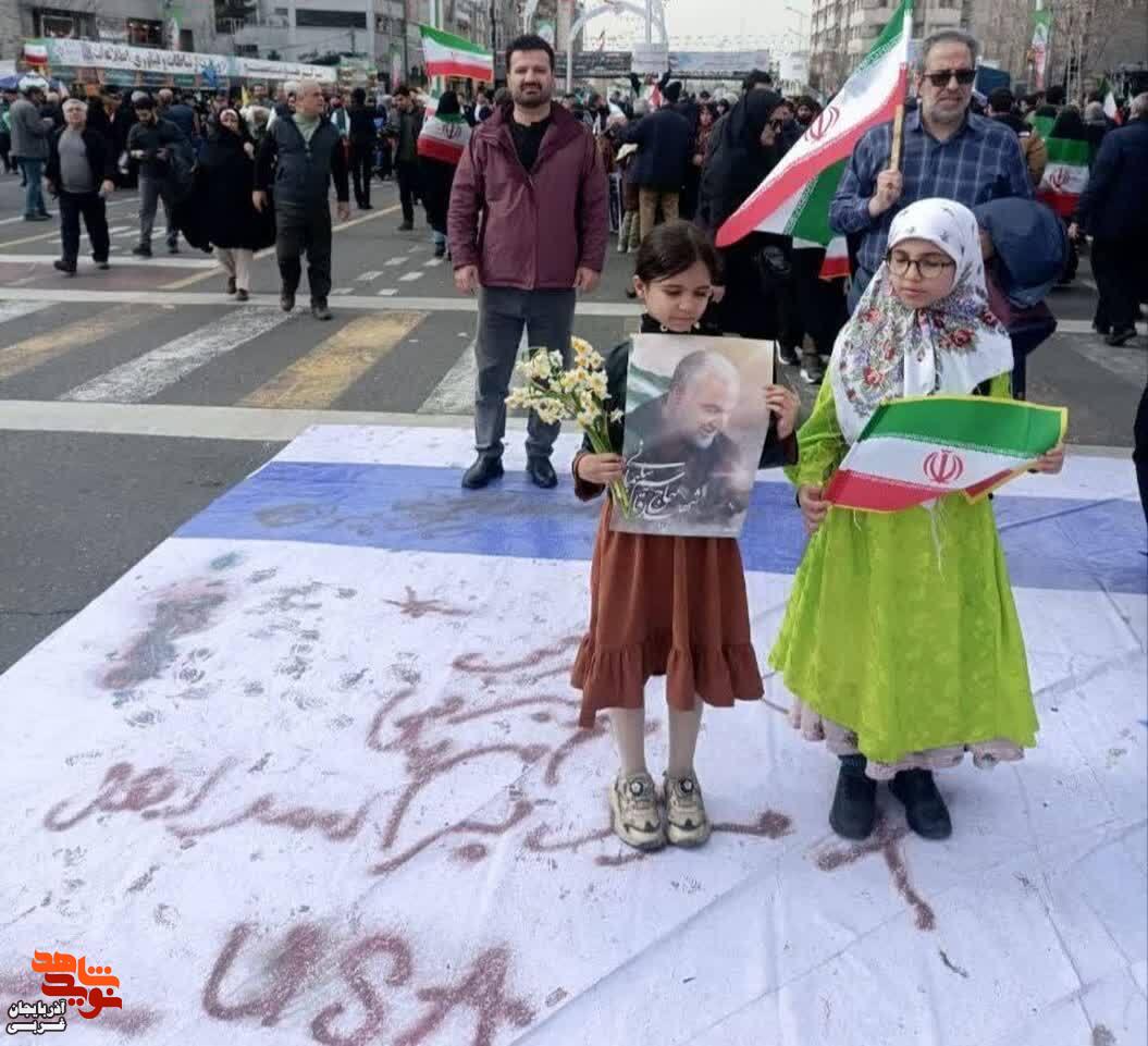 راهپیمایی یوم الله 22 بهمن در شهرستان سردشت