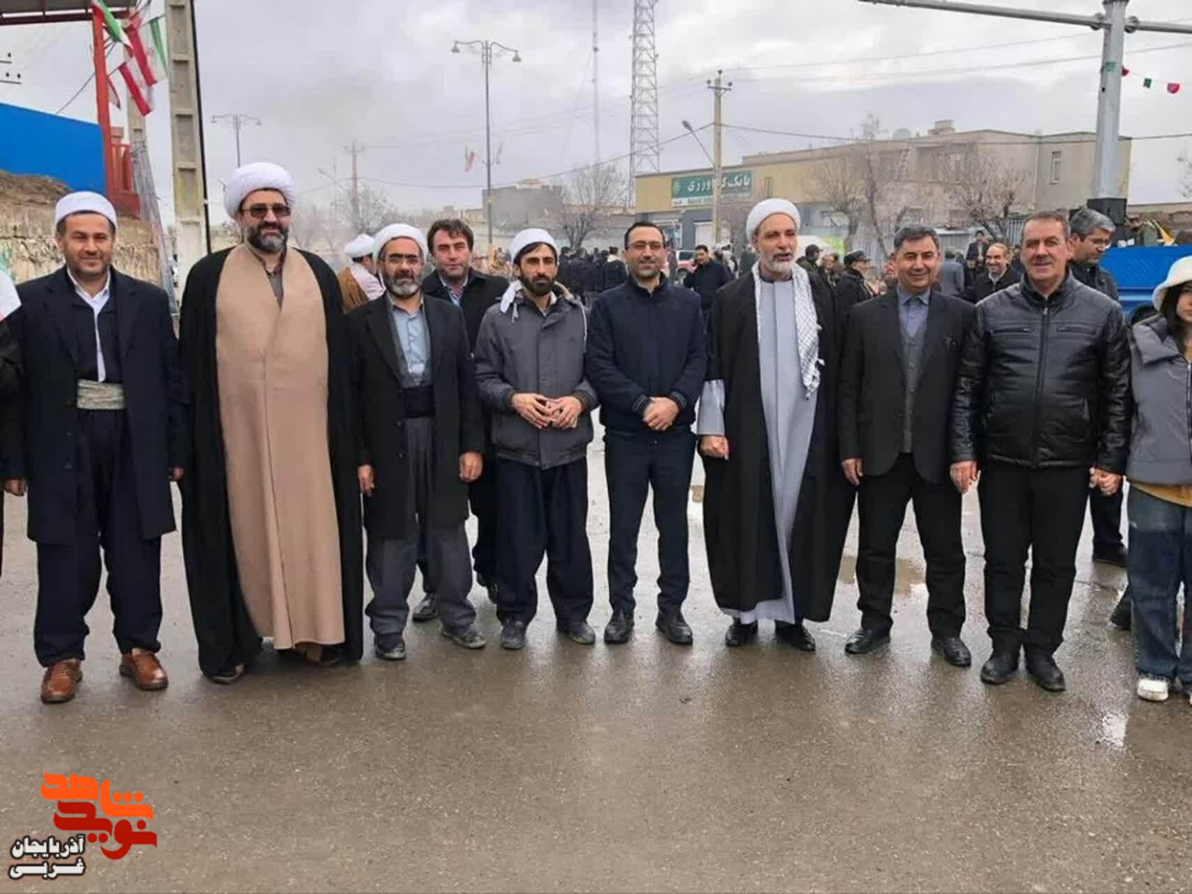 راهپیمایی یوم الله ۲۲ بهمن در شهرستان پلدشت