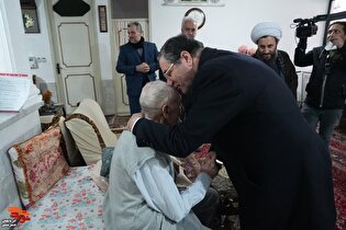 دیدار استاندار آذربایجان‌غربی با خانواده معظم شهیدان بهفر همزمان با یوم‌الله ۲۲ بهمن