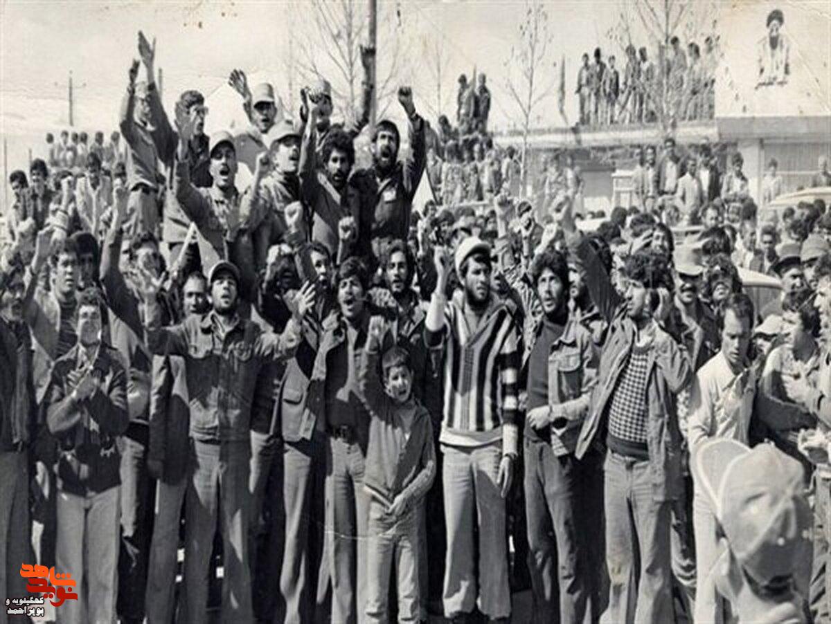 فیلم/ نمایشگاه مجازی به مناسبت ۲۲ بهمن ماه سالروز پیروزی انقلاب اسلامی