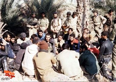 تصاویر کمتر دیده شده از دلاورمردان لشکر ویژه ۲۵ کربلا در (عملیات والفجر هشت) تصاویر کمتر دیده شده از دلاورمردان لشکر ویژه ۲۵ کربلا در (عملیات والفجر هشت)