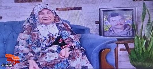 بوسیدن گلویی که محل شهادت شد