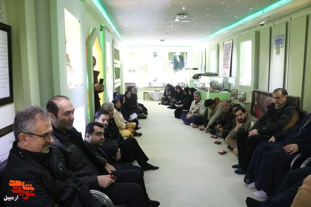 بازدید اساتید و دانشجویان دانشگاه علوم پزشکی اردبیل از موزه شهدا+ عکس