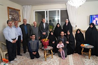 دیدار استاندار اصفهان با خانواده شهیدان «مصطفوی»/ یادواره‌ای برای ایثار و مقاومت