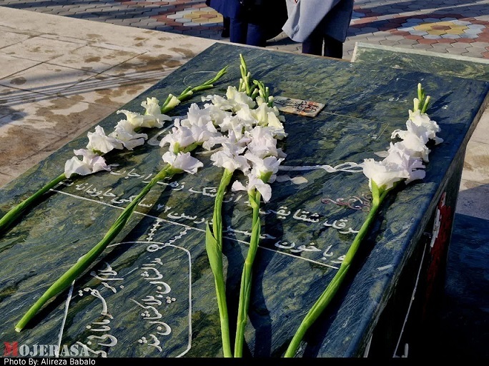 آئین غبارروبی مزار شهید گمنام ورزشگاه انقلاب زنجان