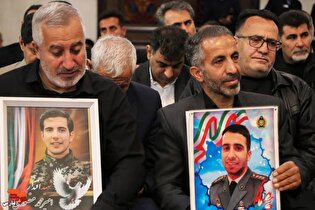 مراسم چهلم شهدای فتنه آمریکایی و صهیونی در حرم شاهچراغ (ع) برگزار شد