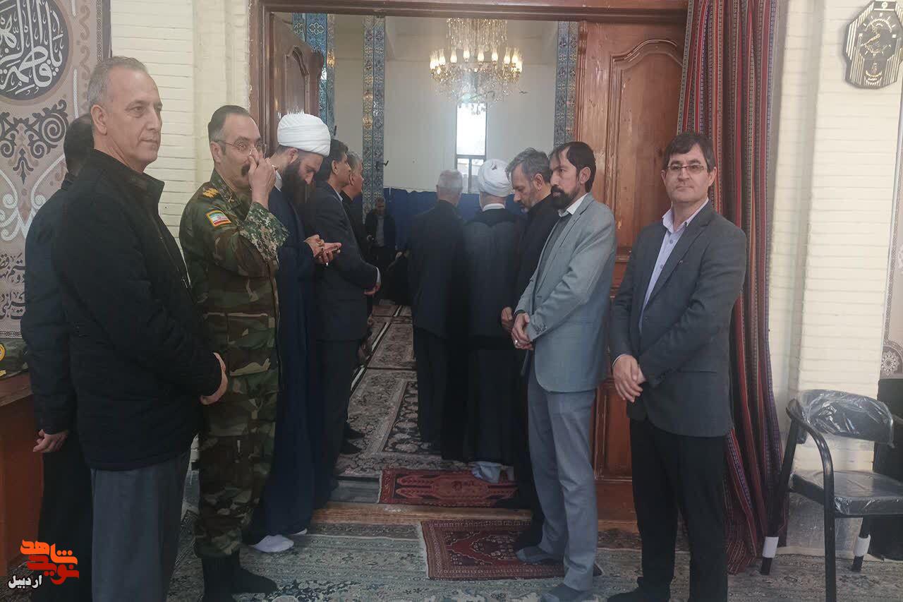 مراسم چهلم شهدای فتنه دی‌ماه در اردبیل+ عکس