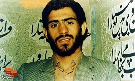 لحظه‌ای دست از مبارزه و استقامت برندارید