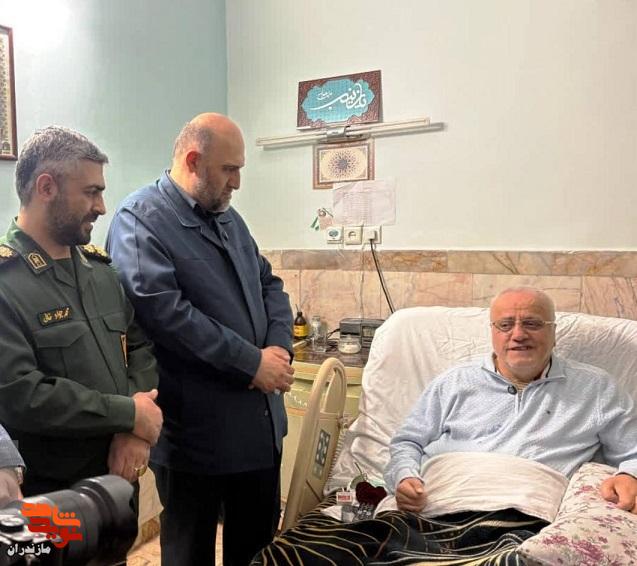 تصاویر/ دیدار جمعی از مسئولان آمل با جانباز حماسه اسلامی ۶ بهمن