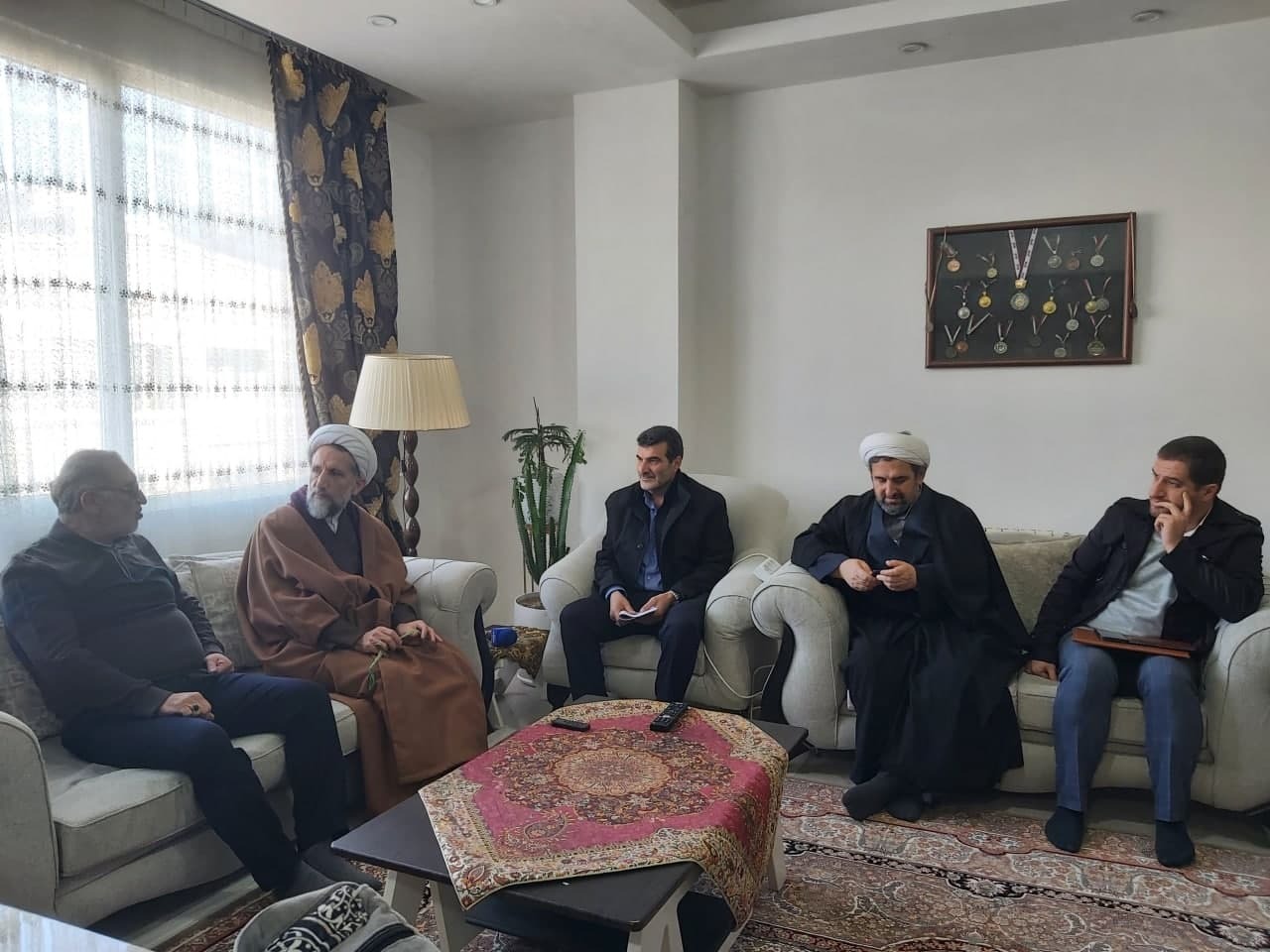 ثابت قدم ماندن جانبازان در پاسداری از ارزشها مایه افتخار است ثابت قدم ماندن جانبازان در پاسداری از ارزشها مایه افتخار است