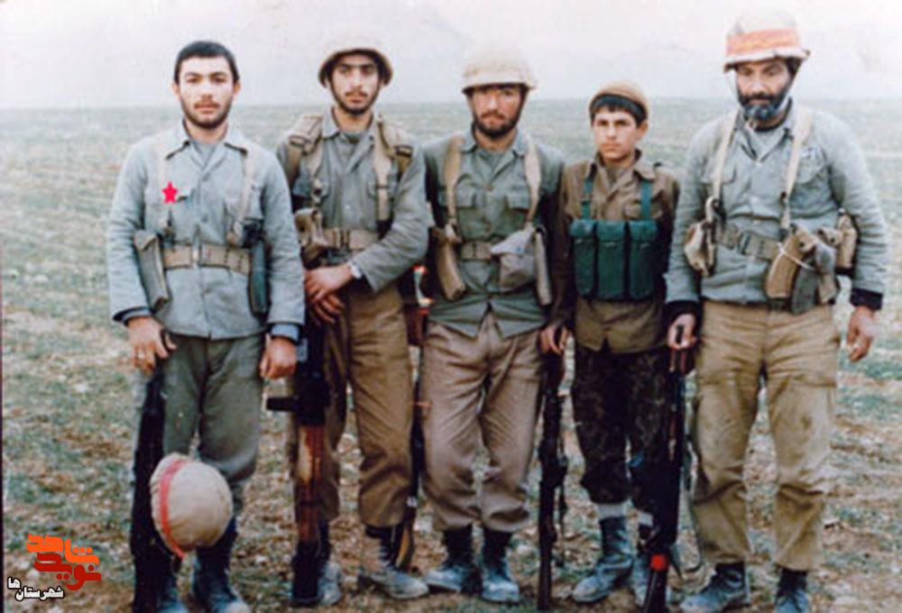 اصغر معلم را واسطه رفتن به جبهه کرد اصغر معلم را واسطه رفتن به جبهه کرد