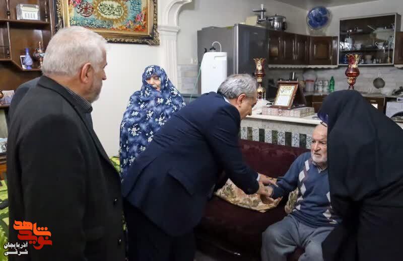 تجلیل استاندار آذربایجان شرقی از ایثارگران و خانوادههای معظم شهدا تجلیل استاندار آذربایجان شرقی از ایثارگران و خانوادههای معظم شهدا