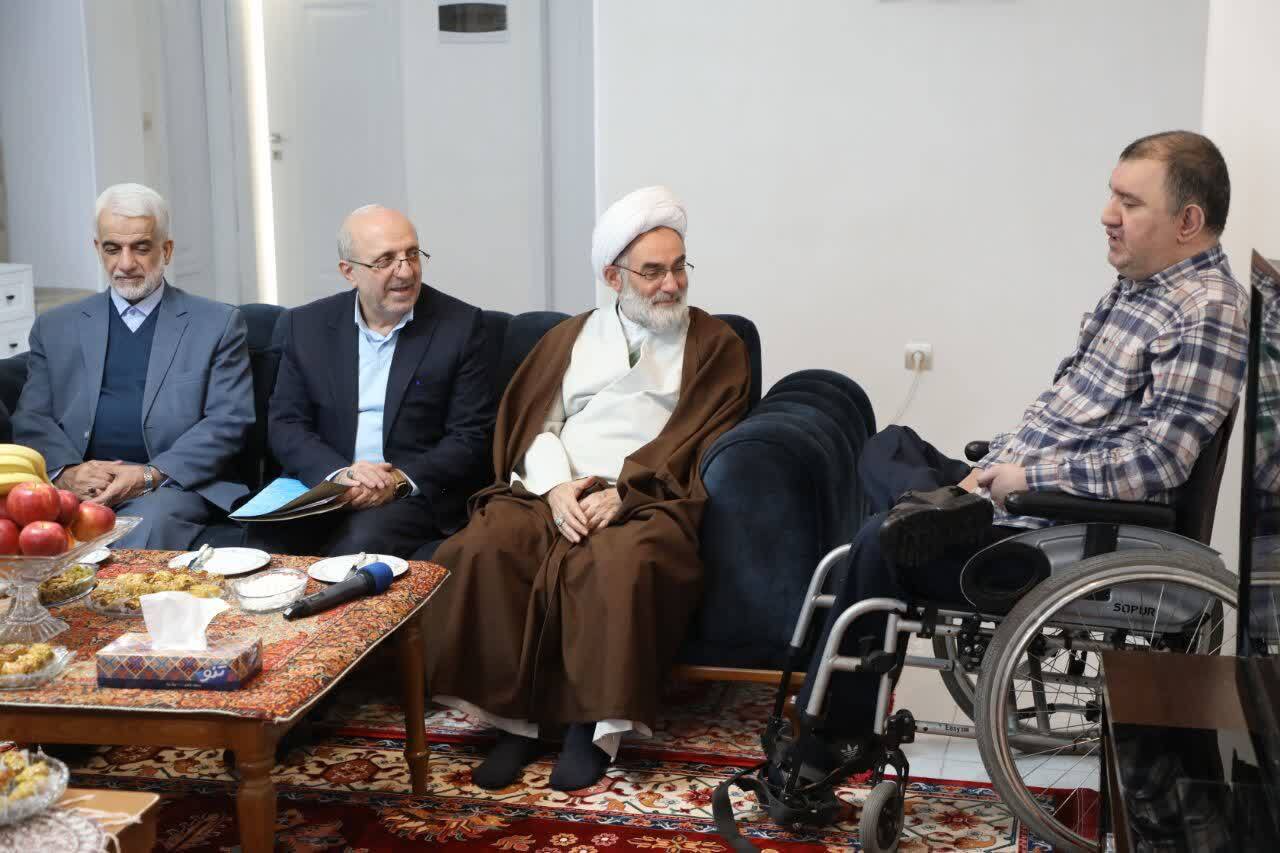 دیدار نماینده ولیفقیه در گیلان با جانبازان ۷۰ درصد استان دیدار نماینده ولیفقیه در گیلان با جانبازان ۷۰ درصد استان