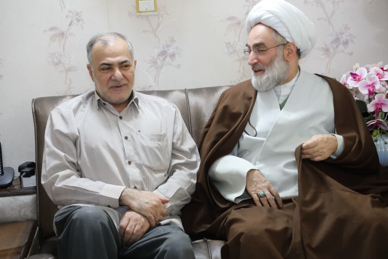 دیدار نماینده ولیفقیه در گیلان با جانبازان ۷۰ درصد استان دیدار نماینده ولیفقیه در گیلان با جانبازان ۷۰ درصد استان