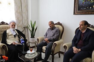 دیدار نماینده ولی‌فقیه در استان و امام جمعه اراک با آزاده و جانباز بهمن رسولی