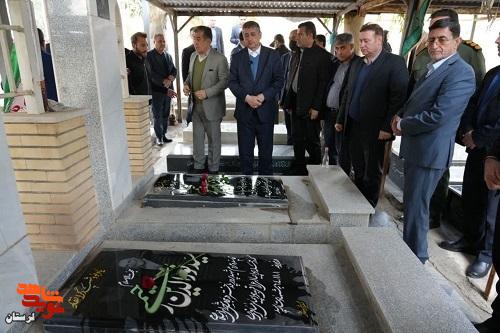 گلزار شهدای شهرستان پلدختر عطرافشانی شد