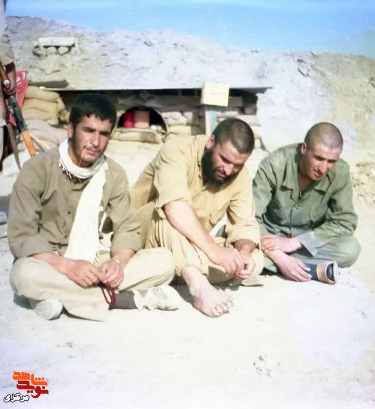 عکسی از سادگی و ایمان؛ یادگاری از سه برادر اوجاری در دفاع مقدس عکسی از سادگی و ایمان؛ یادگاری از سه برادر اوجاری در دفاع مقدس