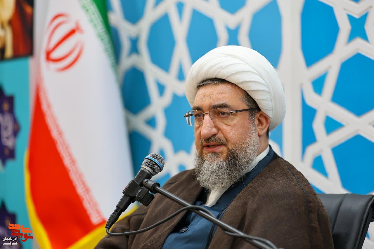 ملت ایران با ایمان و بصیرت، پشت رهبری انقلاب ایستادهاند ملت ایران با ایمان و بصیرت، پشت رهبری انقلاب ایستادهاند