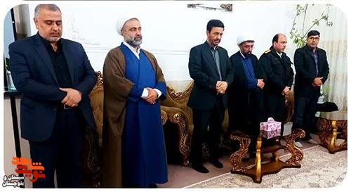 ادای احترام نماینده زاهدان به خانواده شهید«محمود حقیقت» ادای احترام نماینده زاهدان به خانواده شهید«محمود حقیقت»