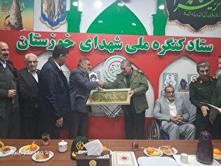 تجلیل مدیرکل بنیاد شهید خوزستان و خانواده‌های معظم شهدا از مجاهدت‌های سبزپوشان سپاه استان